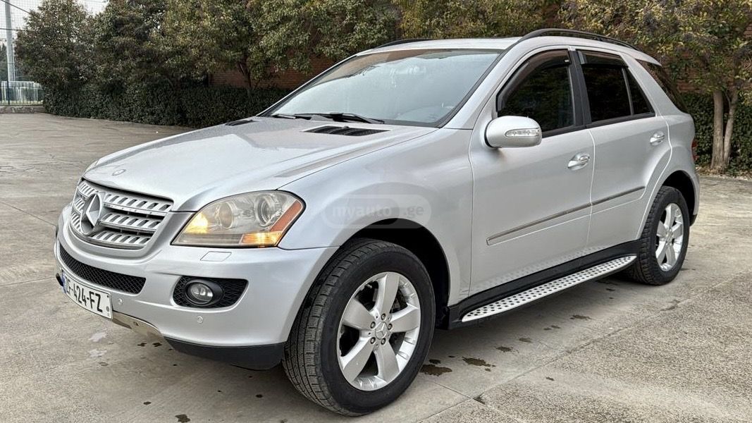 Mercedes-Benz ML 500 2005 — photo 2