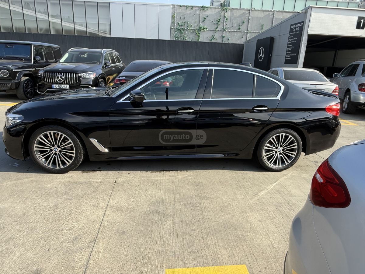 BMW 530 2017 — photo 2
