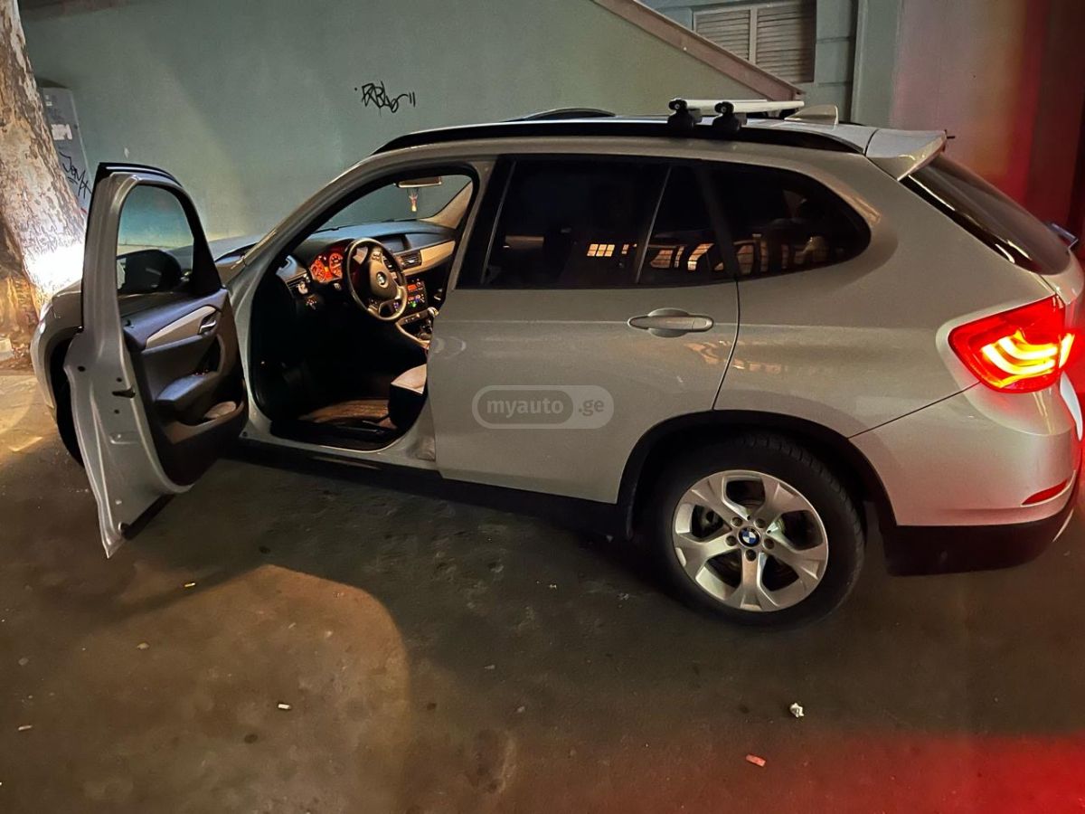 BMW X1 2013 — photo 2