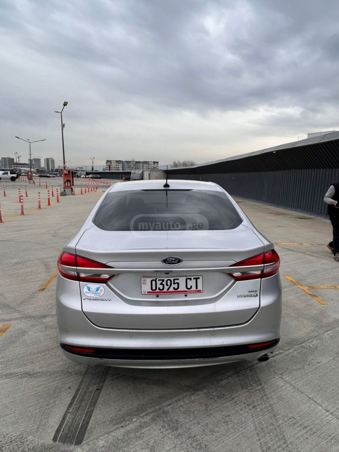 Ford Fusion 2018 — photo 2