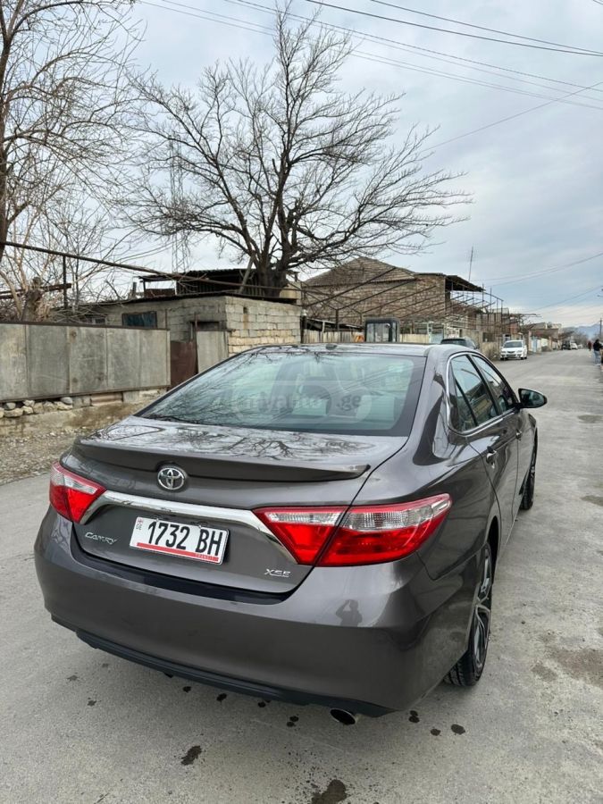 Toyota Camry 2015 — photo 2