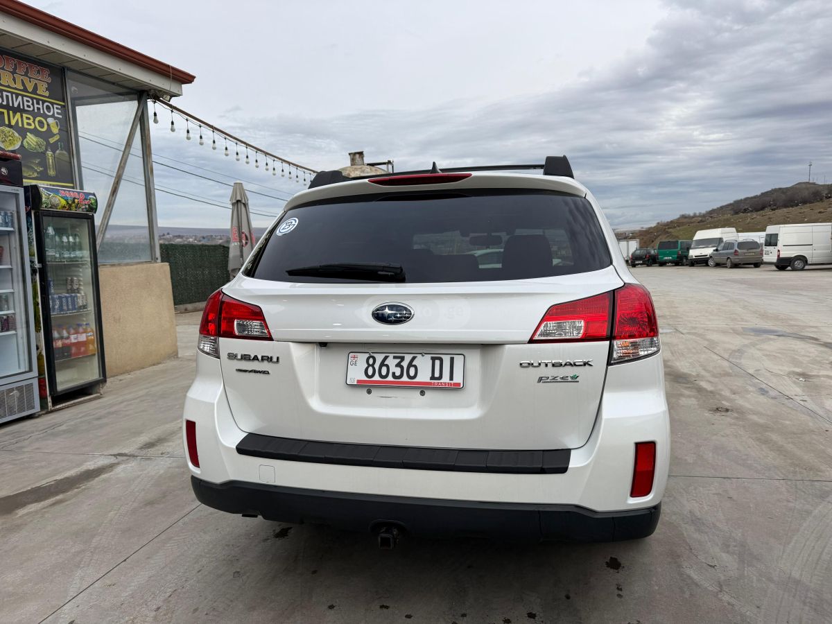 Subaru Outback 2014 — photo 2