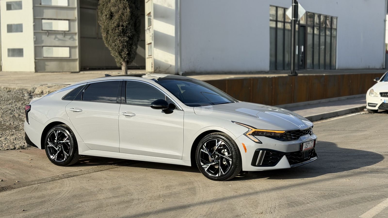 Kia K5 2025 — photo 2