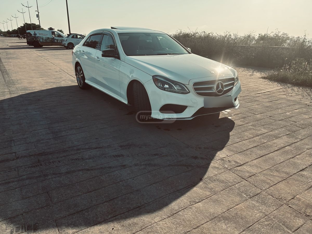 Mercedes-Benz E 350 2013 — photo 2