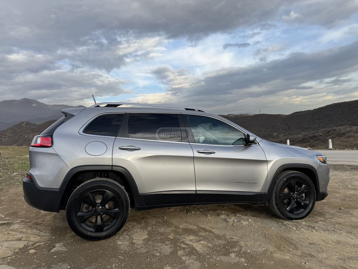 Jeep Cherokee 2019 — photo 2