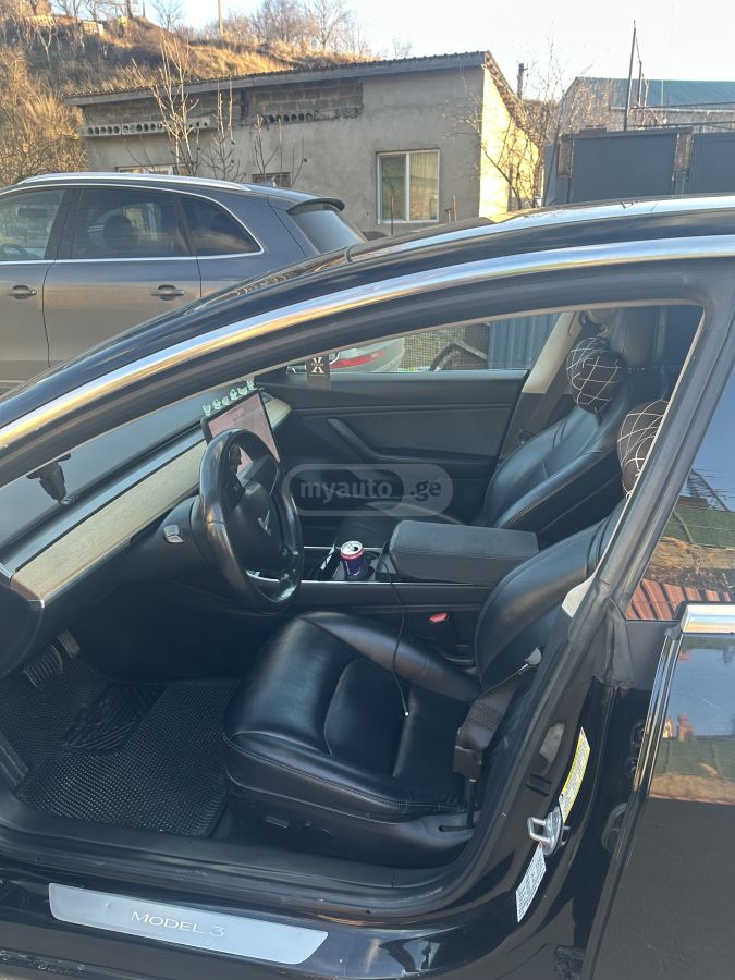 Tesla Model 3 2018 — photo 2