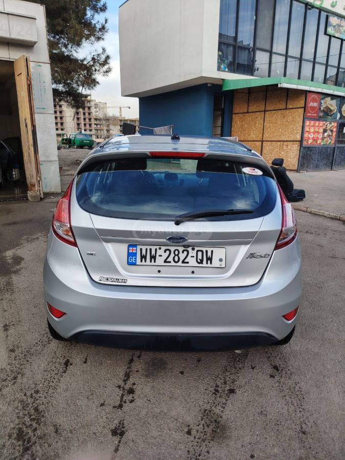 Ford Fiesta 2018 — photo 2