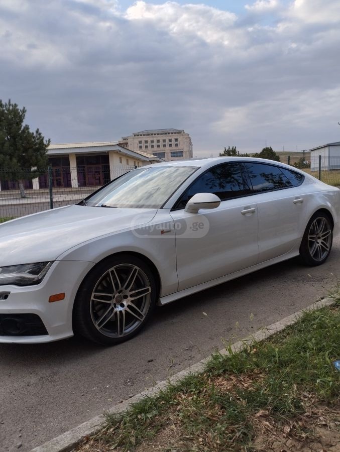 Audi A7 2014 — photo 2