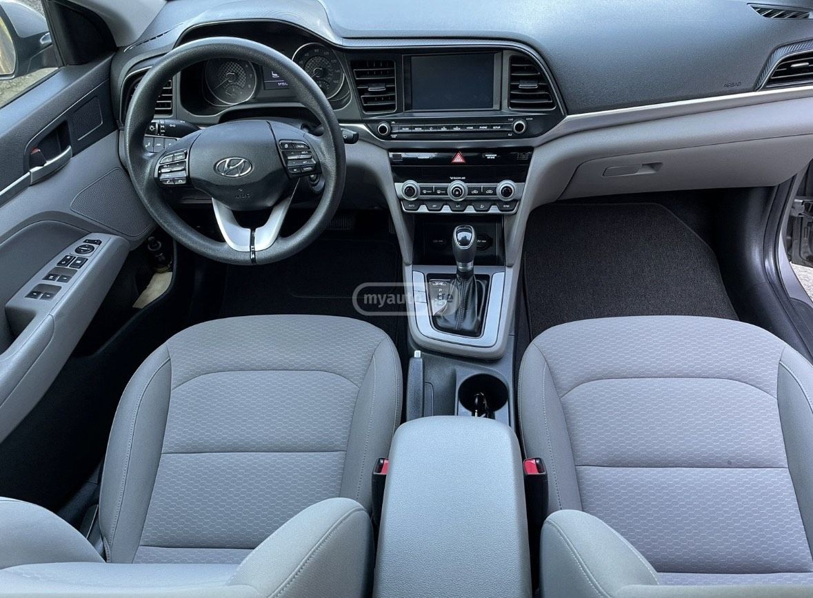 Hyundai Elantra 2020 — photo 2