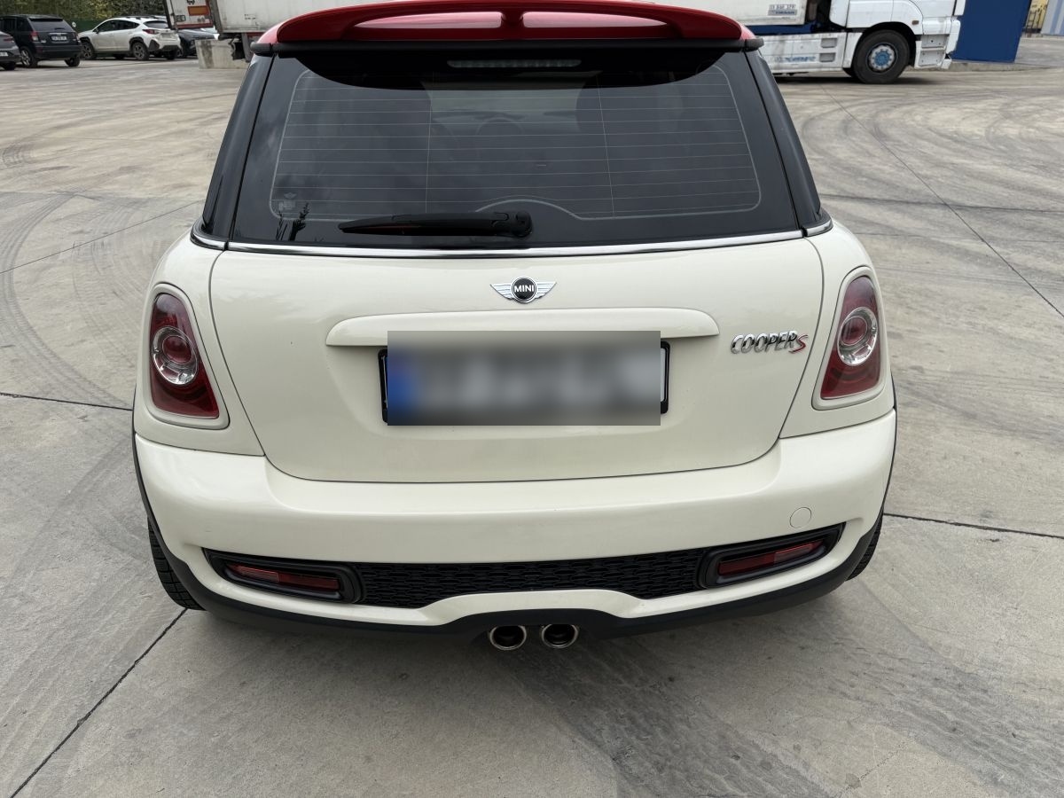 Mini Cooper 2012 — photo 2