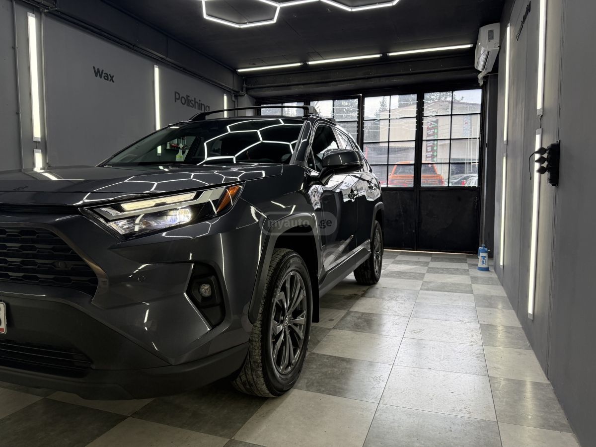 Toyota RAV4 2023 — photo 2