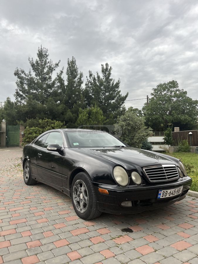 Mercedes-Benz CLK 320 2001 — photo 2