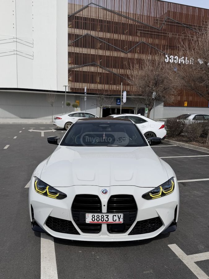BMW M4 2021 — photo 2
