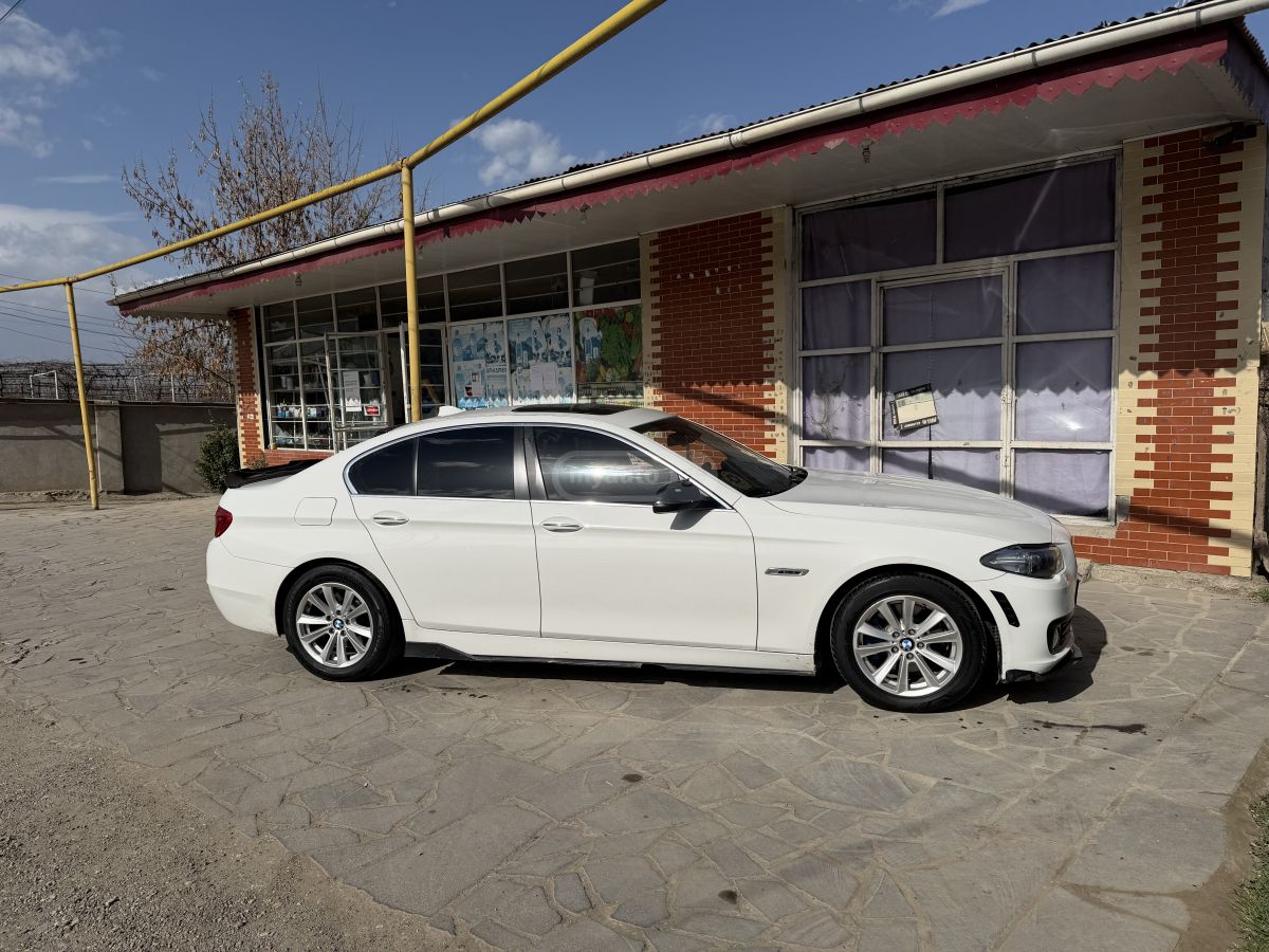 BMW 528 2015 — photo 2
