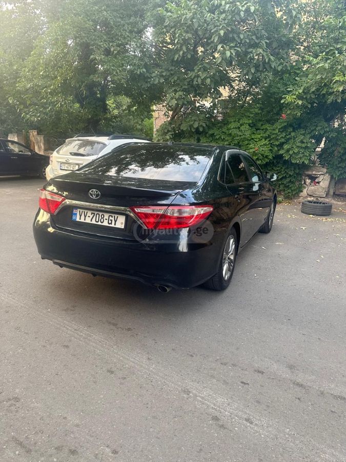 Toyota Camry 2015 — photo 2