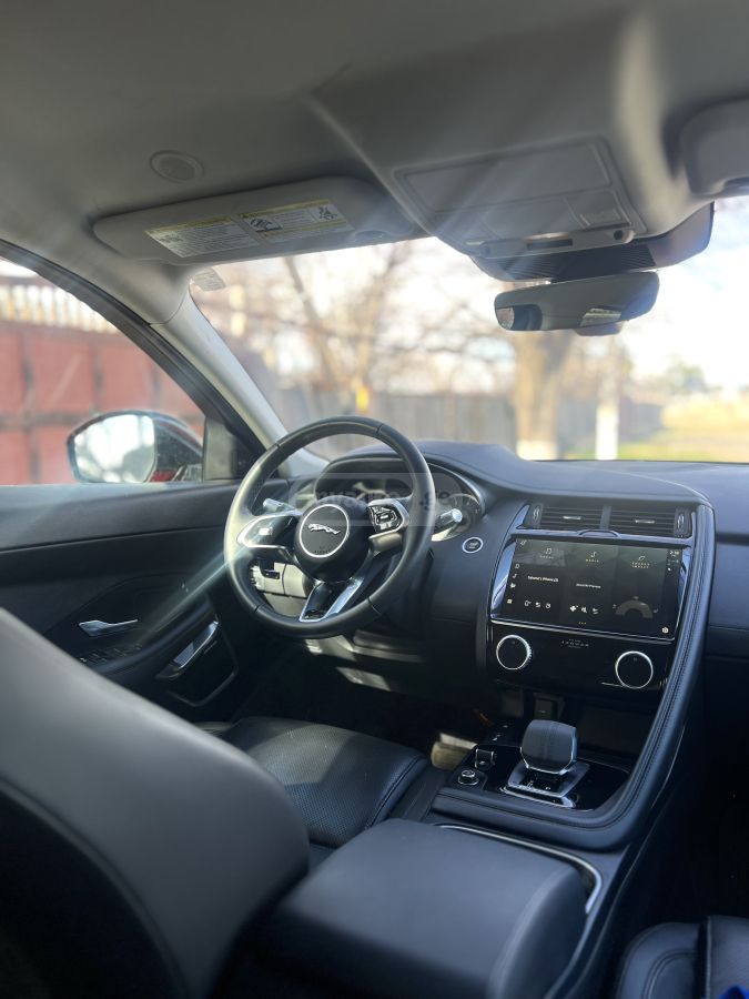Jaguar E-Pace 2021 — photo 2