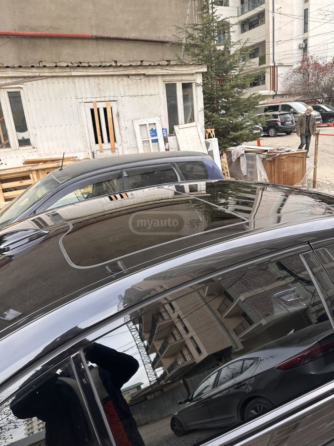 BMW 740 2016 — photo 2