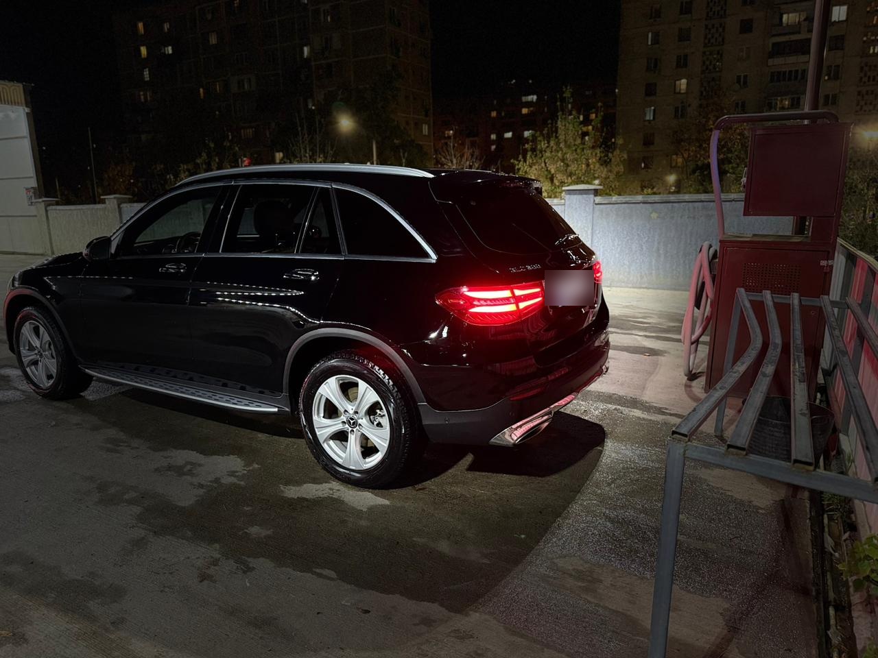 Mercedes-Benz GLC 300 2017 — photo 2