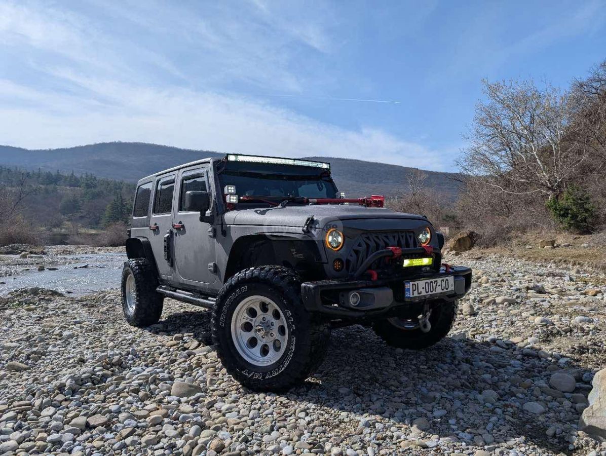 Jeep Wrangler 2018 — photo 2