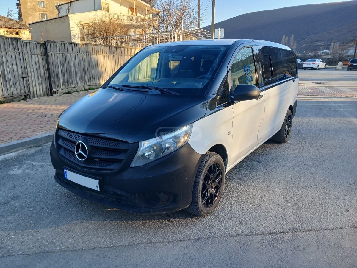 Mercedes-Benz Metris Passenger Van 2015 — photo 2
