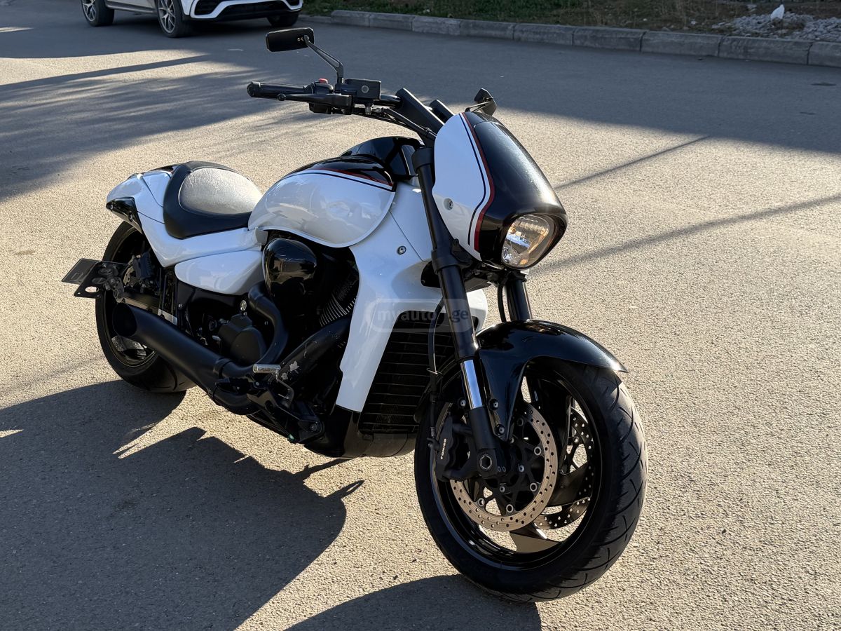 Suzuki Boulevard M109R 2015 — photo 2