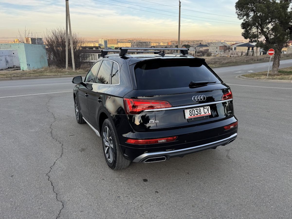 Audi Q5 2021 — photo 2
