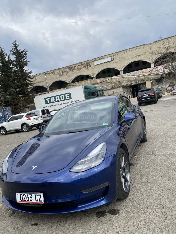 Tesla Model 3 2021 — photo 2