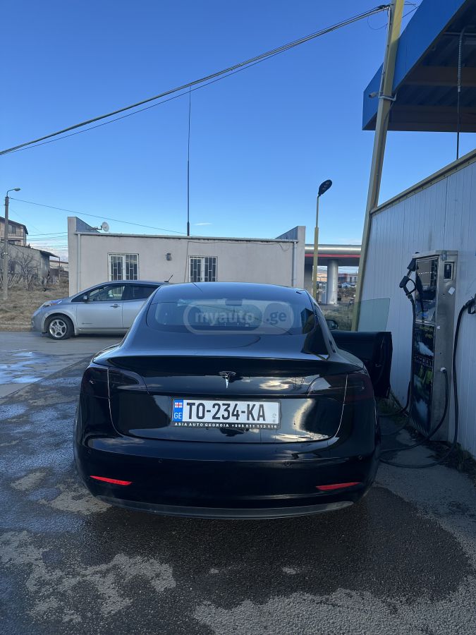 Tesla Model 3 2018 — photo 2