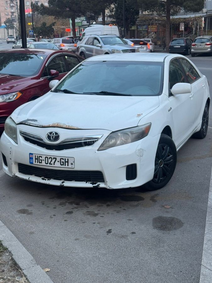 Toyota Camry 2011 — photo 2