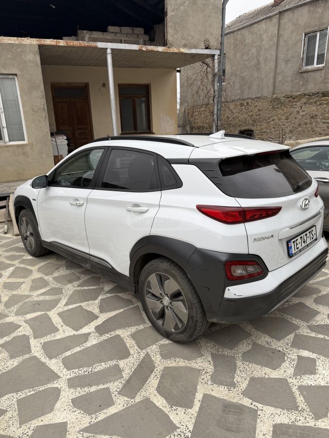 Hyundai Kona 2018 — photo 2