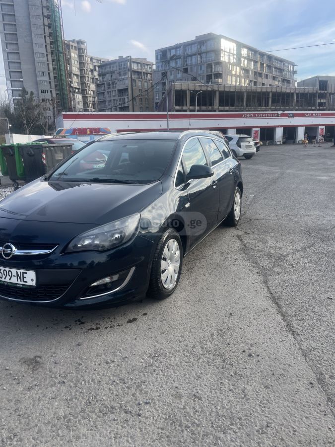 Opel Astra 2015 — photo 2