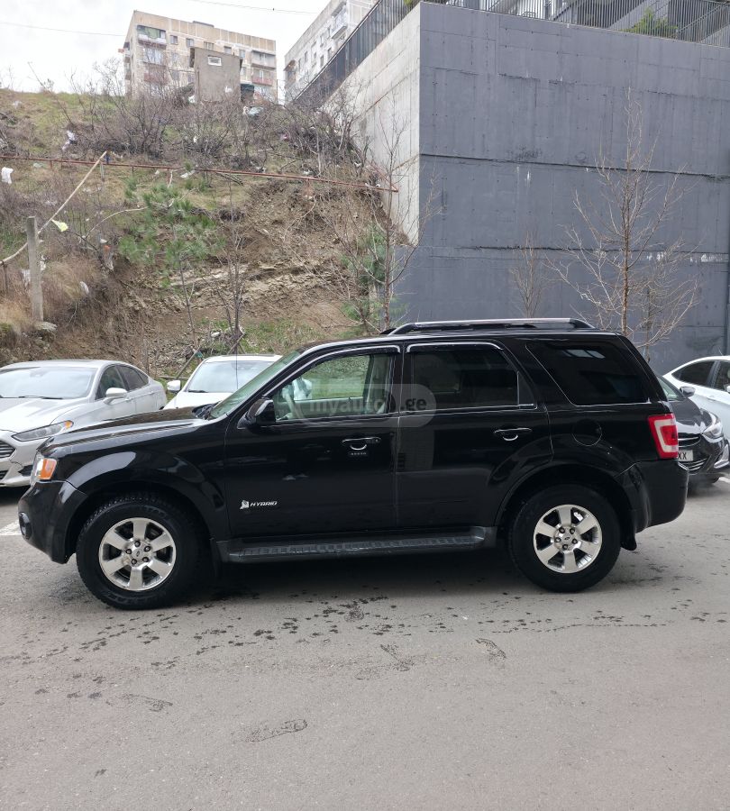 Ford Escape 2011 — photo 2