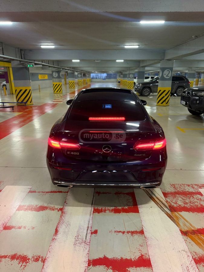 Mercedes-Benz E 400