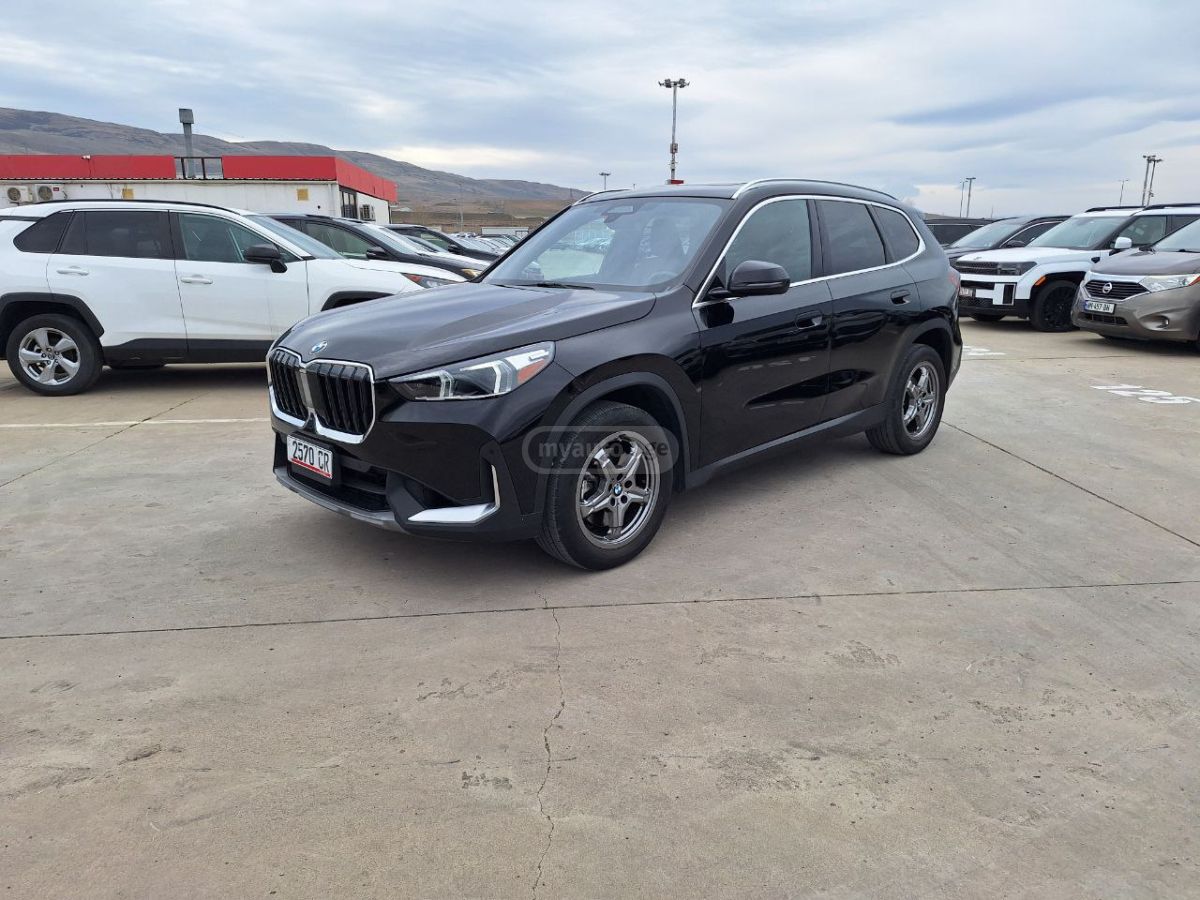 BMW X1 2023 — photo 2