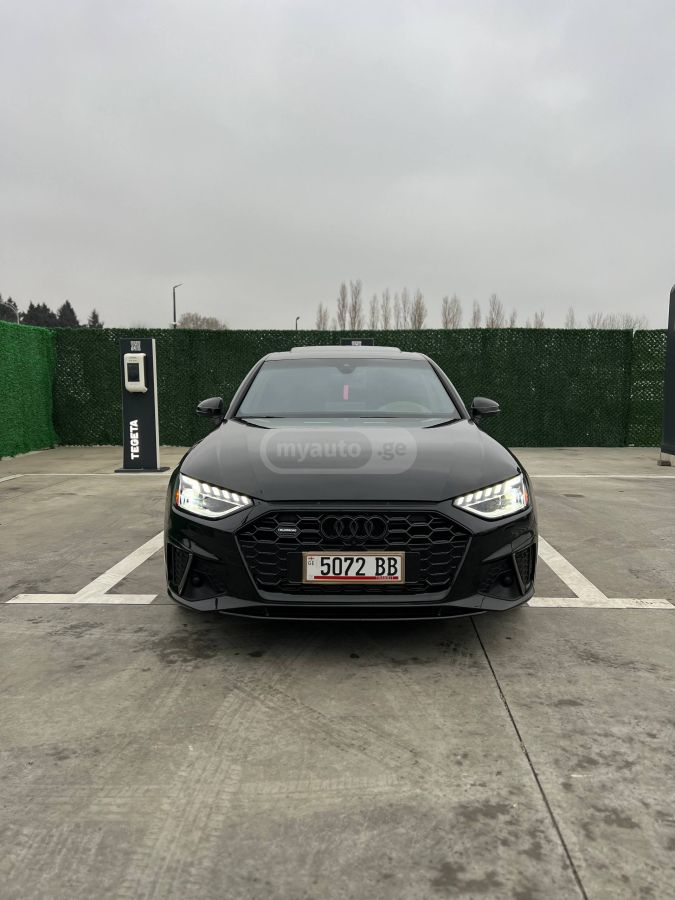 Audi A4 2023 — photo 2
