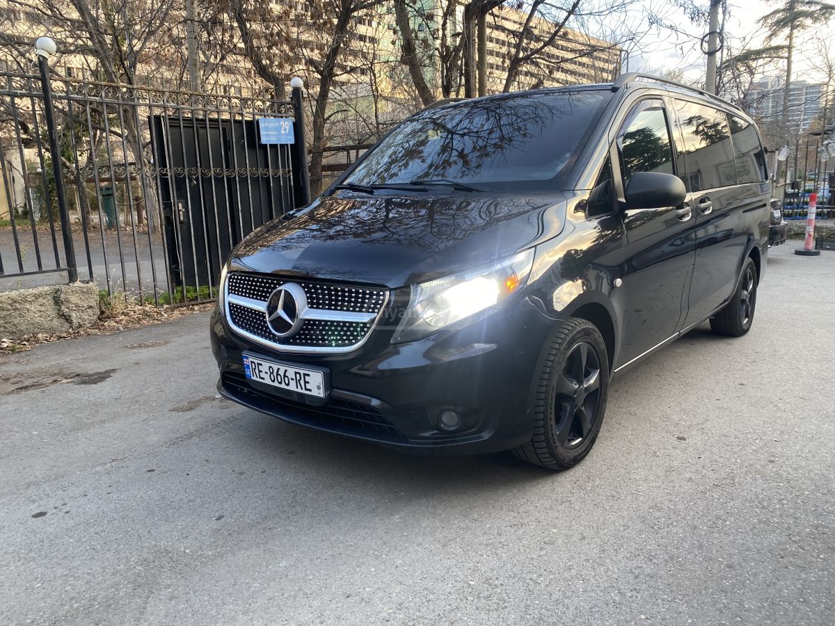 Mercedes-Benz Metris Passenger Van 2017 — photo 2