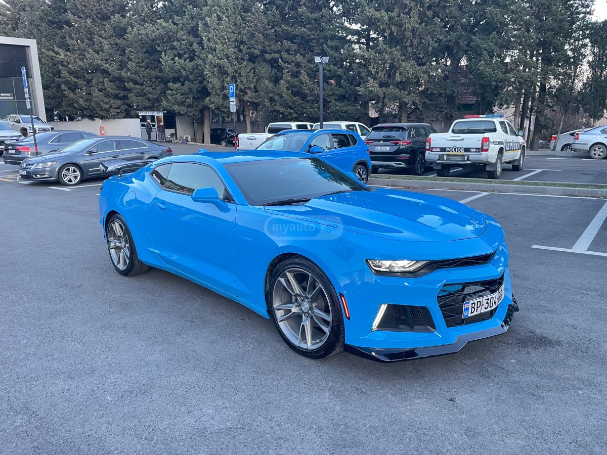 Chevrolet Camaro 2023 — photo 2