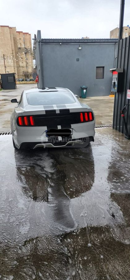 Ford Mustang 2018 — photo 2