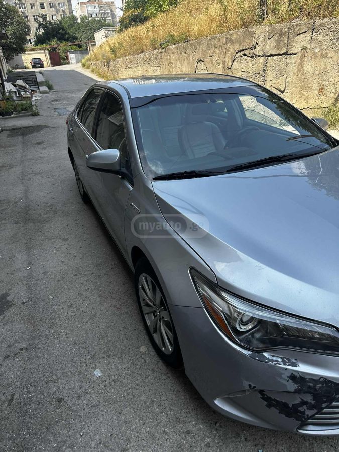 Toyota Camry 2015 — photo 2