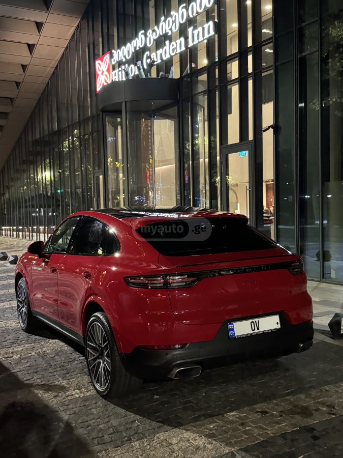 Porsche Cayenne 2021 — photo 2