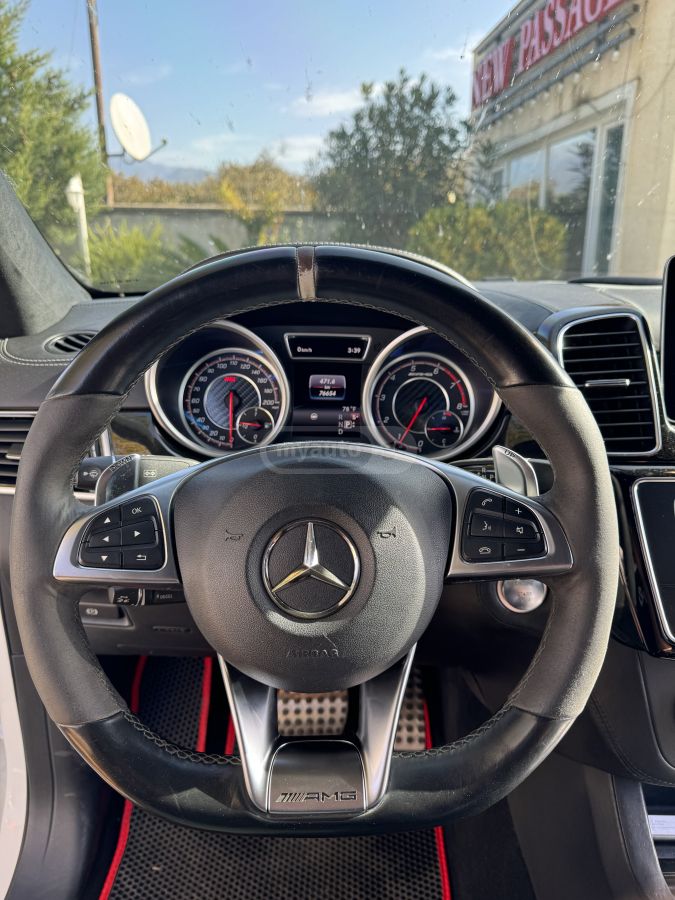 Mercedes-Benz GLE 63 AMG 2016 — photo 2