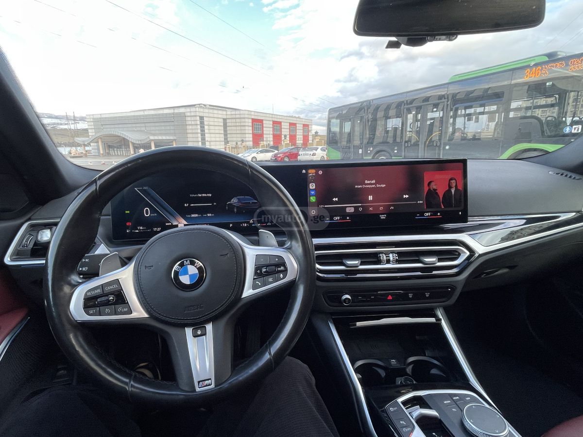 BMW 330 2023 — photo 2