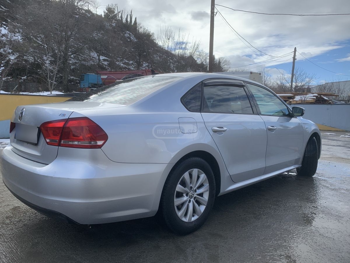 Volkswagen Passat 2015 — photo 2