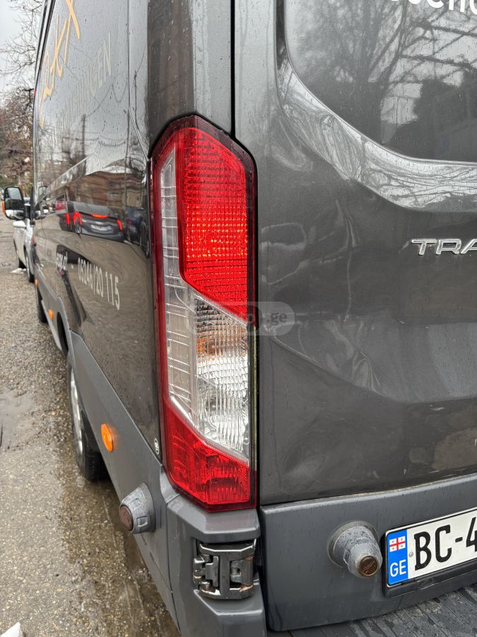 Ford Transit 2017 — photo 2