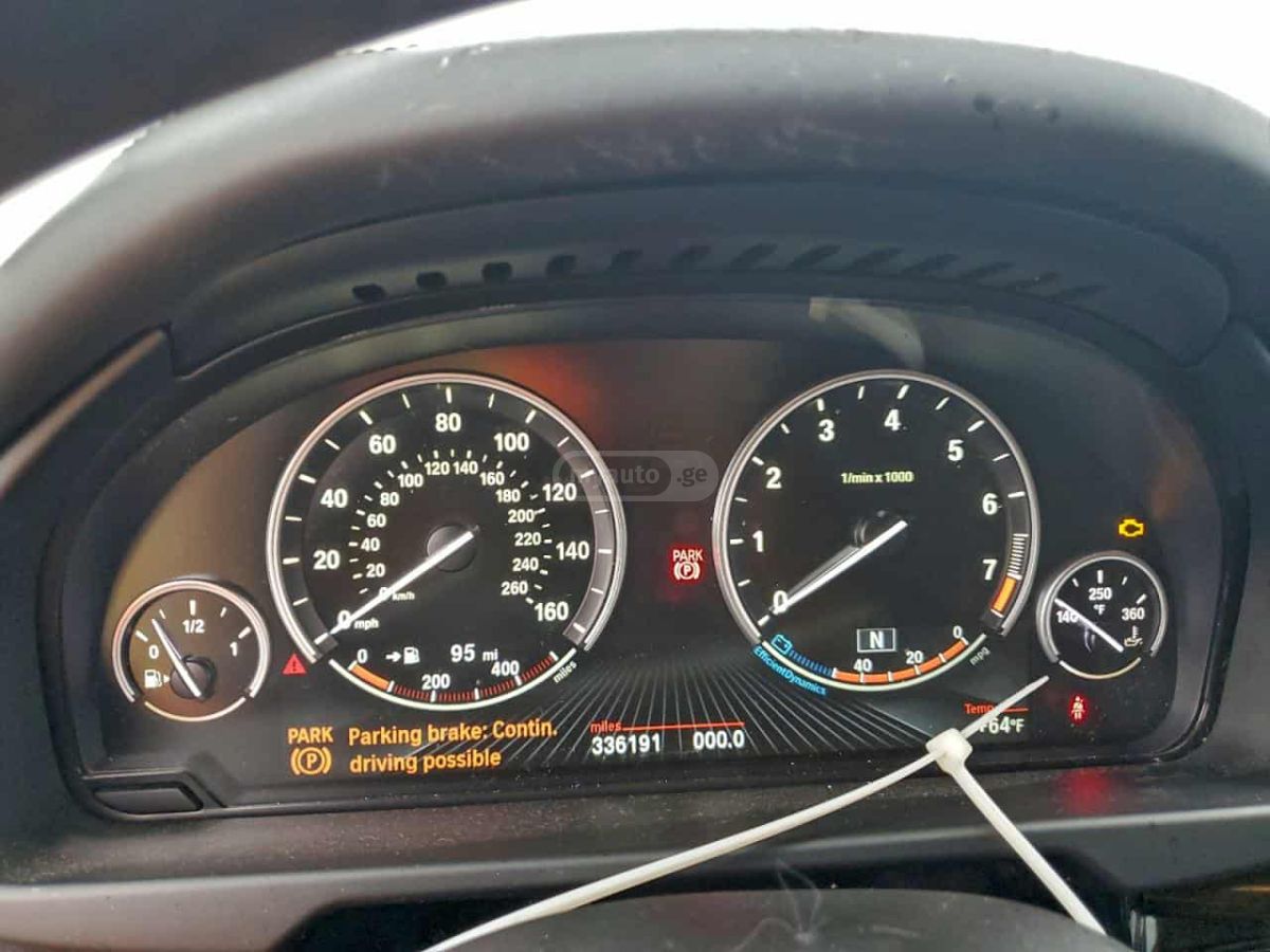 Porsche Cayenne 2010 — photo 2