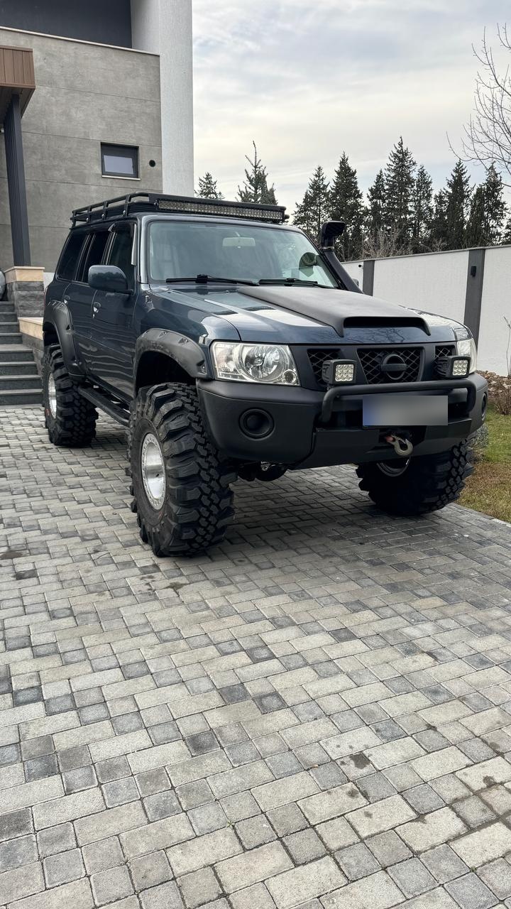 Nissan Patrol 2010 — photo 2