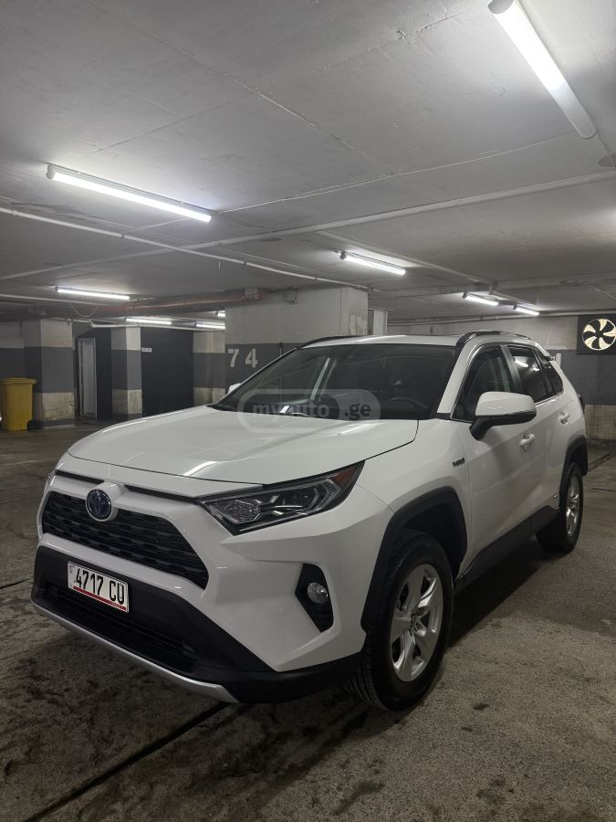 Toyota RAV4 2021 — photo 2