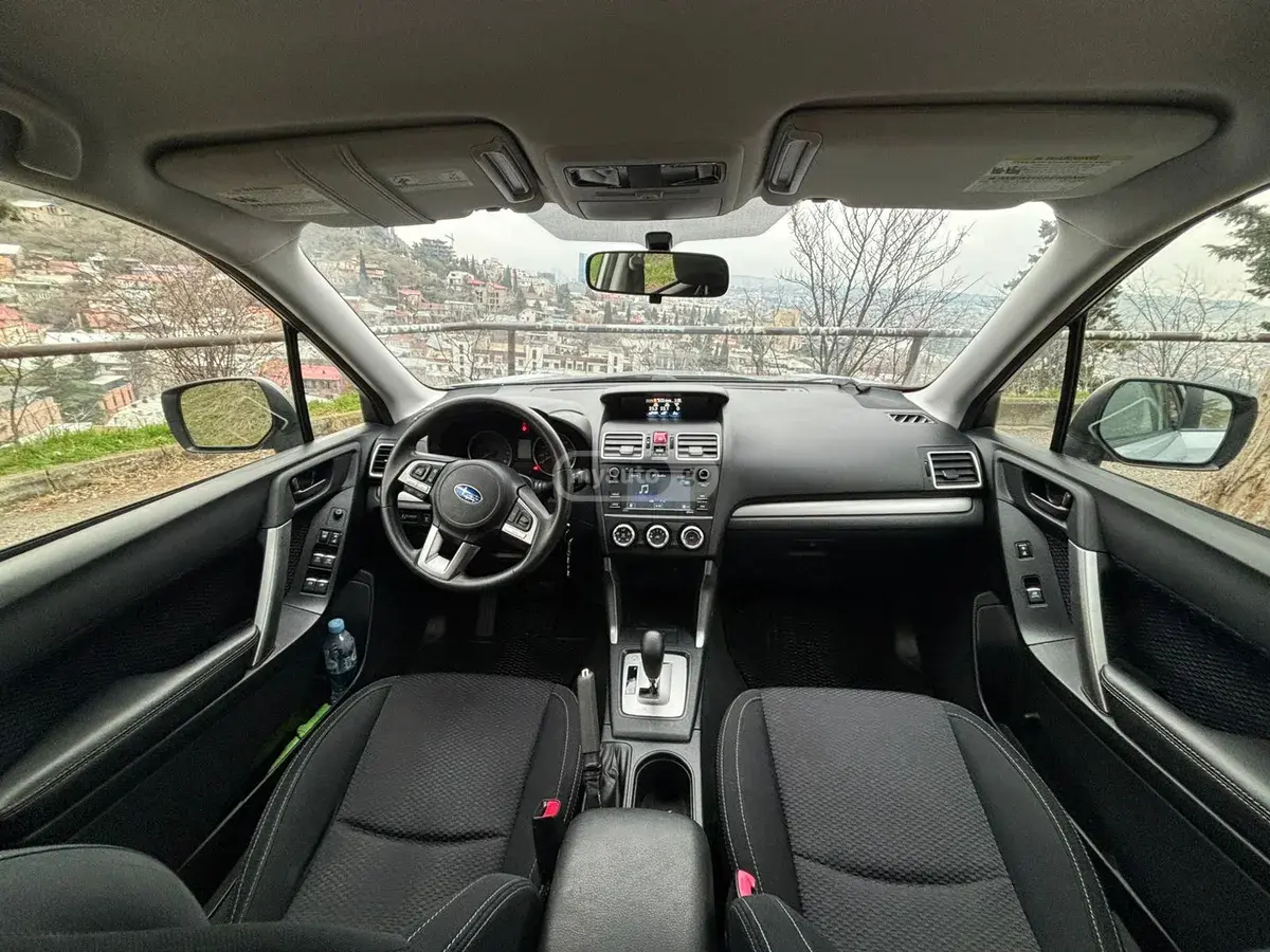 Subaru Forester 2018 — photo 2