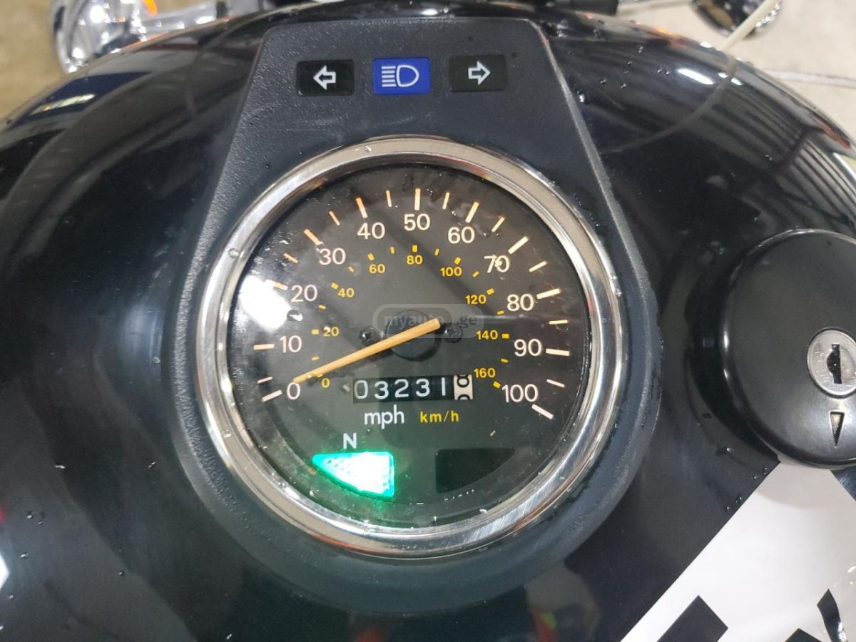 Suzuki Boulevard S40 2017 — photo 2