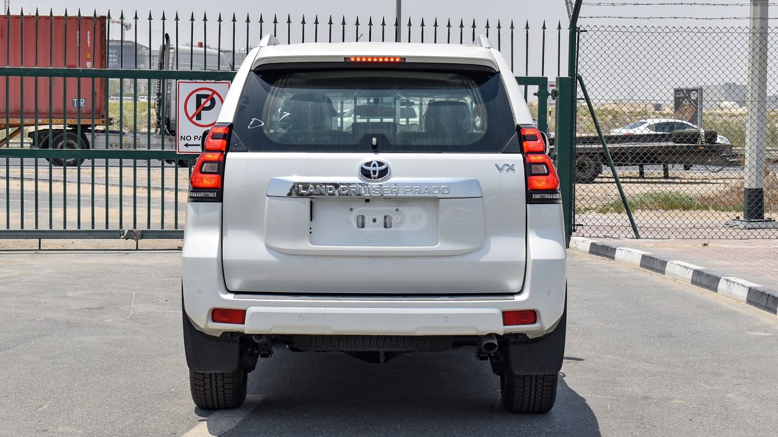 Toyota Land Cruiser Prado 2022 — photo 2